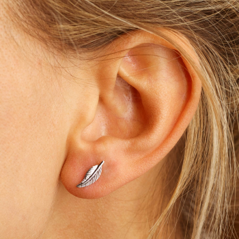 Bijou femme boucles d'oreilles plume en Or jaune ou Or blanc.