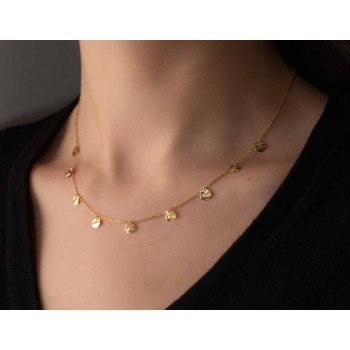 Collier femme breloque de ronds froissés en or 9 carats.