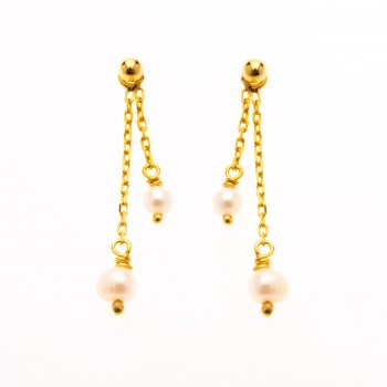 Boucle d'oreille femme en or 18 carats quatre perles d'eau douce.
