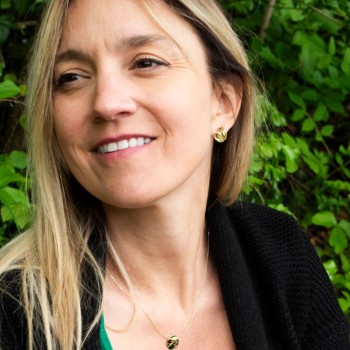 Boucle femme double demi rond froissé.