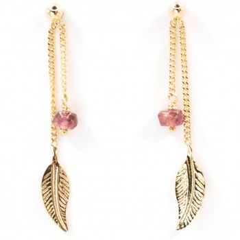 Boucle d'oreille femme plume et tourmaline rose.