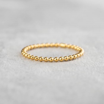 Bague femme fil perlé.