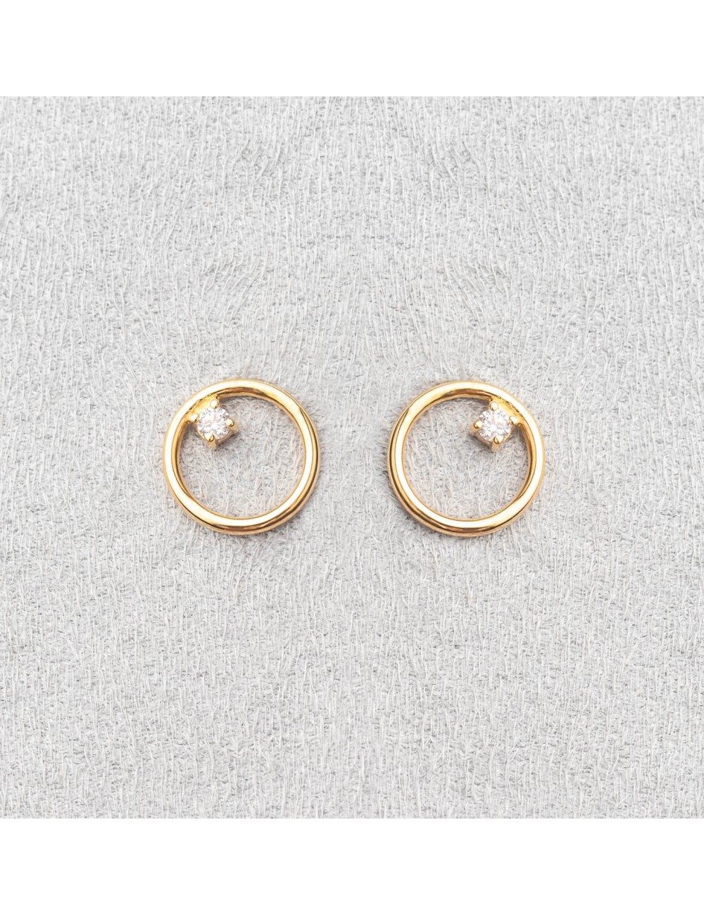 Boucles d'oreilles cercle fil rond  serti d'un diamant