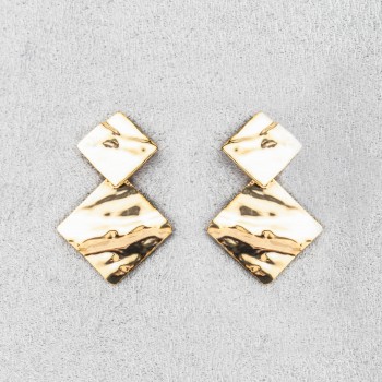 Boucle d'oreille femme double losange en or 18 carats.