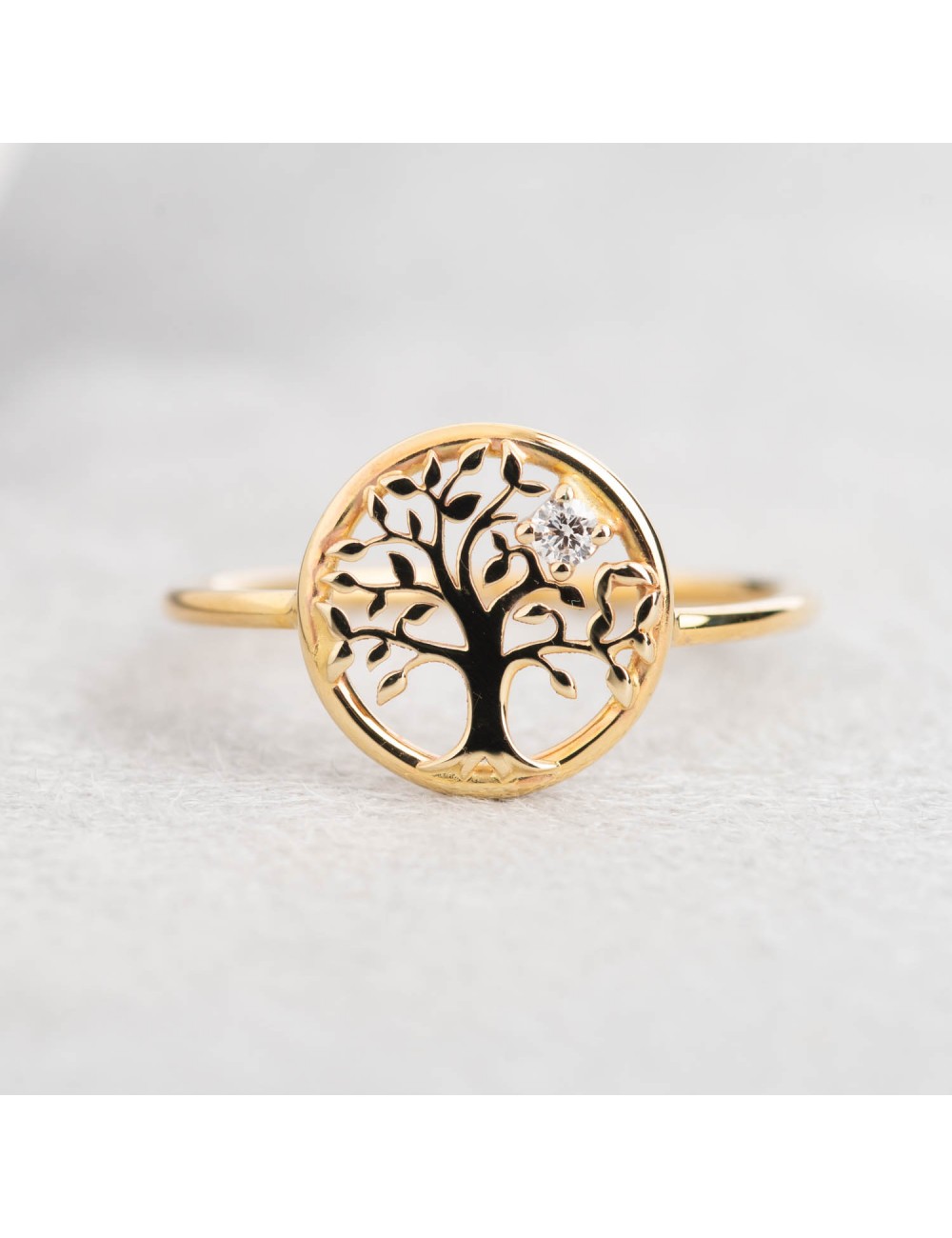 Bague arbre de vie et son diamant de laboratoire en or 9 carats.
