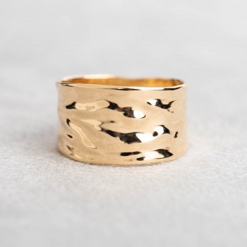Bague en or froissé 9 carats 11mm.