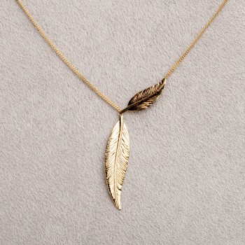 Collier femme double plume en Y en or 9 carats.