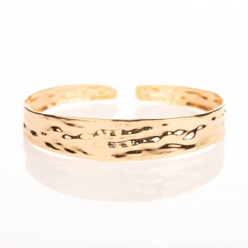 Bracelet femme en jonc froissé en or 9 carats.