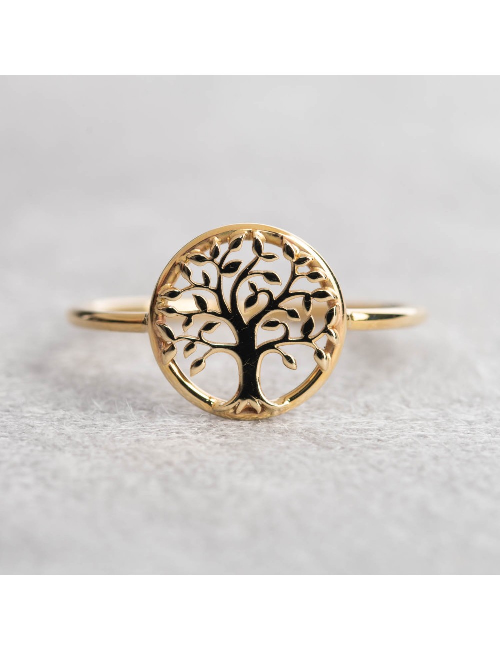 Bague femme arbre de vie ajouré en or 18 carats.