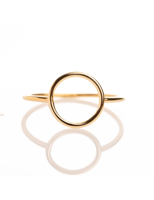 Bague femme rond ajouré en or 18 carats.